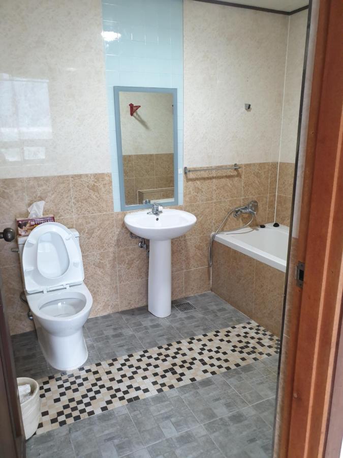Ekonomy Hotel Jeongseon Buitenkant foto