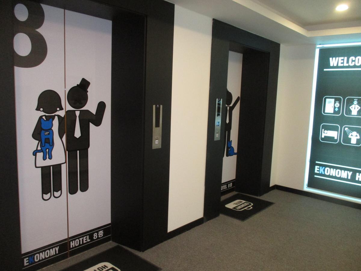 Ekonomy Hotel Jeongseon Buitenkant foto
