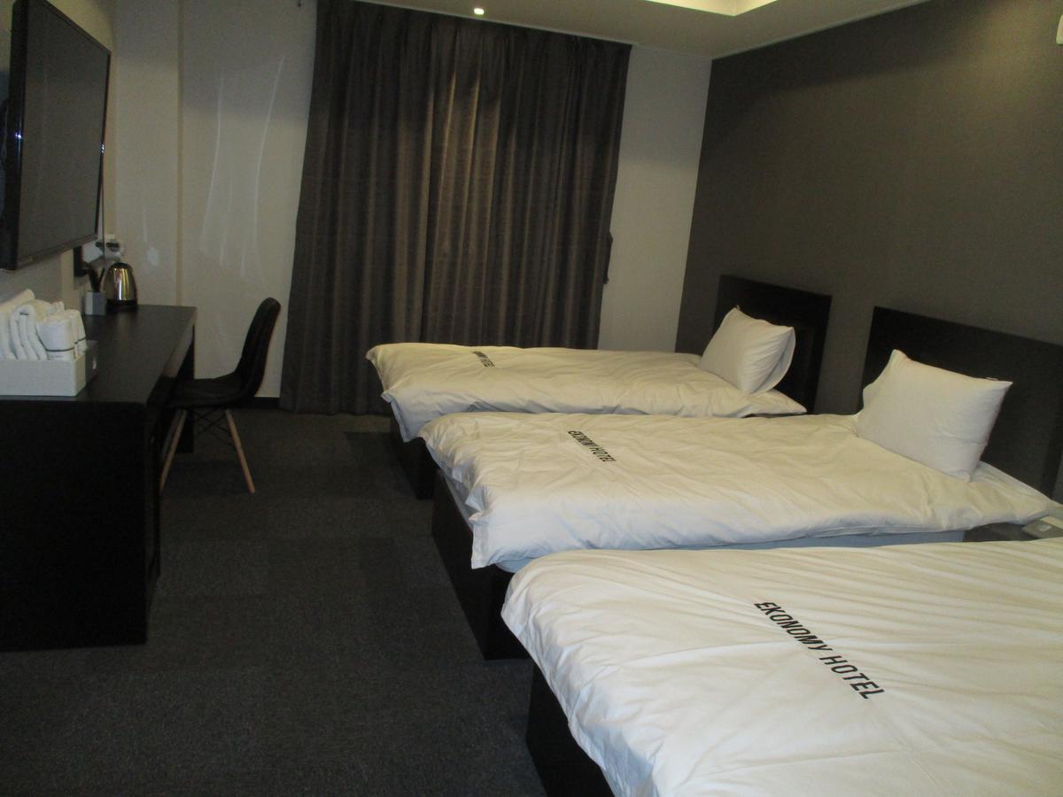 Ekonomy Hotel Jeongseon Buitenkant foto